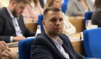 (UŽIVO) Sjednica Skup&scaron;tine Glavnog grada: Perić kaže da samo sprečava prinudnu upravu