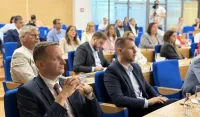 (UŽIVO) Sjednica Skup&scaron;tine Glavnog grada: Perić kaže da samo sprečava prinudnu upravu