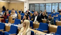 (UŽIVO) Sjednica Skup&scaron;tine Glavnog grada: Perić kaže da samo sprečava prinudnu upravu
