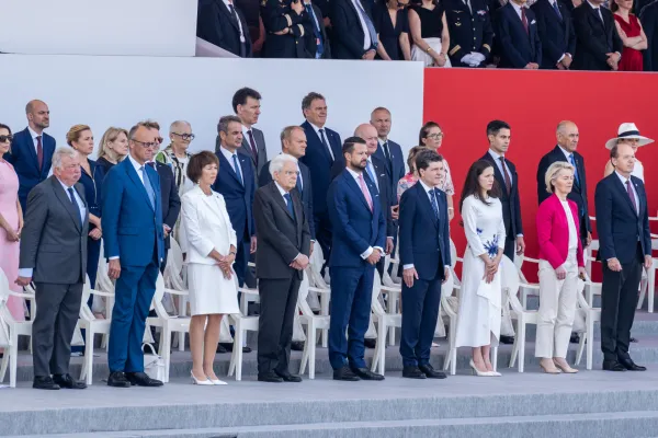 (VIDEO) Crna Gora na Jelisejskim poljima: Vojska Crne Gore na vojnoj paradi povodom Dana Republike Francuske