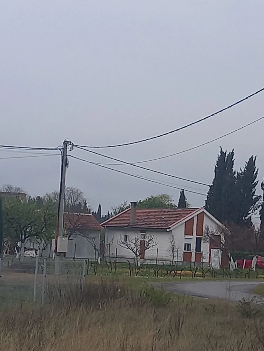 Мјештани села у Зети: Имају нову мрежу, а немају струје
