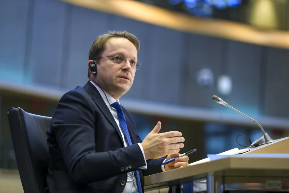 Могуће раздвајање процеса преговора са Тираном и Скопљем