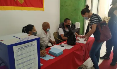 (Видео) Демократе прогласиле побједу на изборима у Херцег Новом, освојили 10 мандата