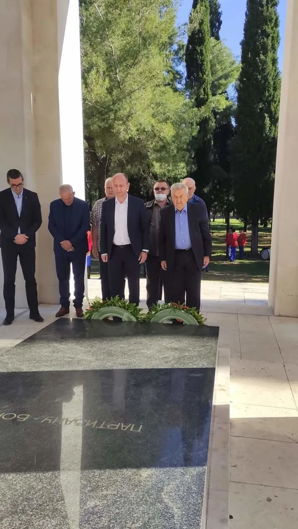 Делегација ДНП-а положила вијенце: Његошевска Црна Гора не љуби ланце