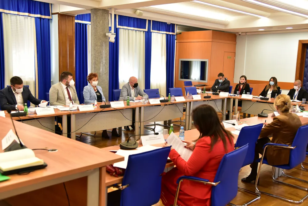 Административни одбор именује жири за Тринаестојулску награду