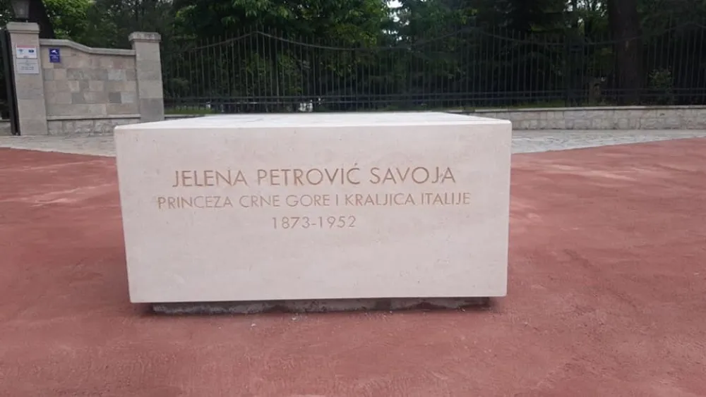 Вуковић најављује: Све је спремно за постављање споменика Јелени Савојској