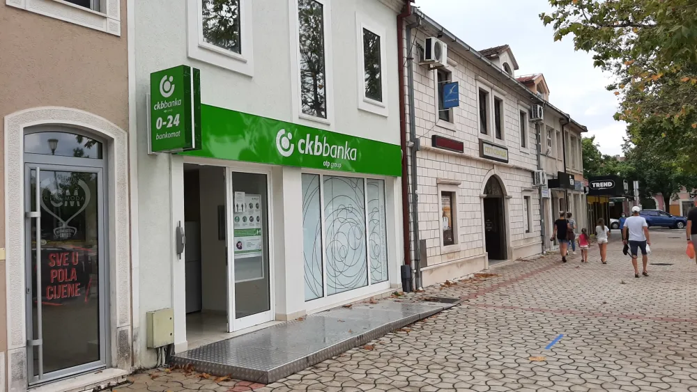 Губитак на краjу првог квартала забиљежила jедино Комерциjална банка