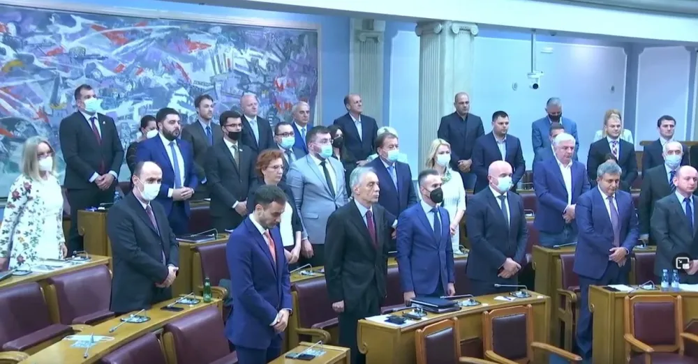 На сједници Скупштине посланици минутом ћутања одали почаст Душку Јовановићу
