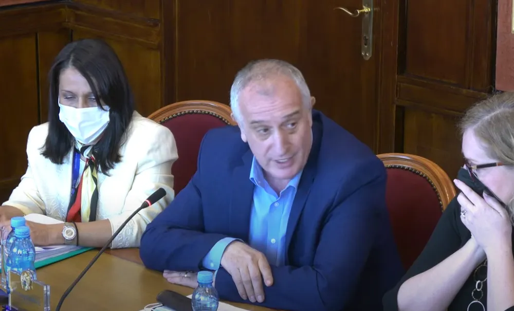 Катнић: Тужилачки закон ће пасти; Булатовић: Завршавате послове за Ђукановића