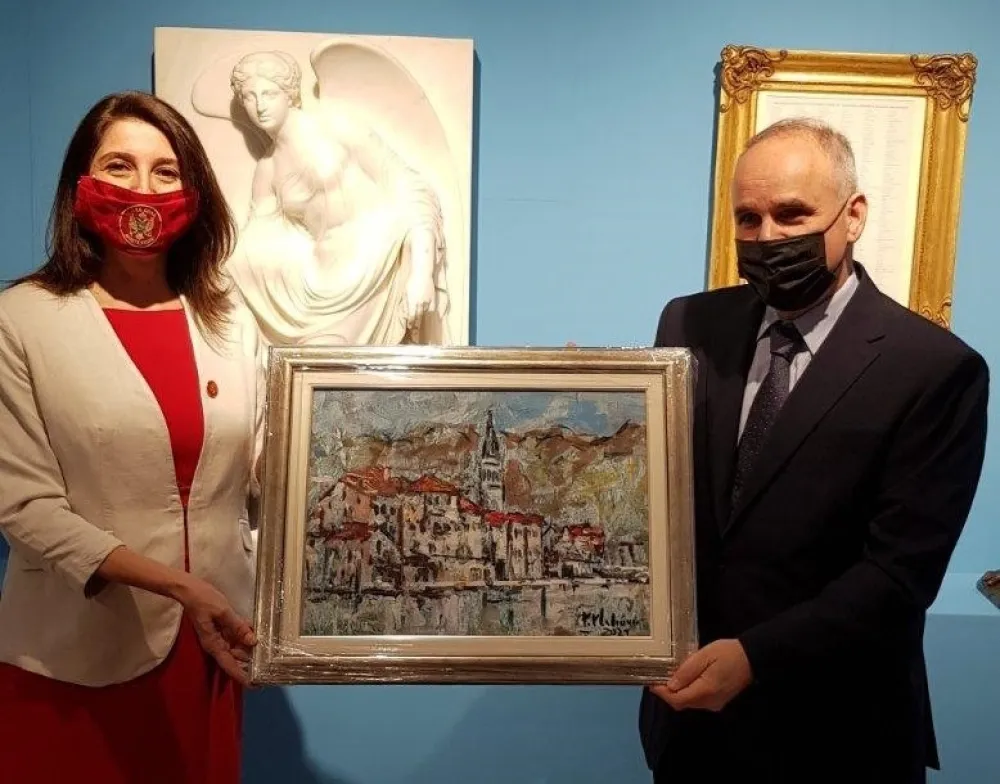 Бечић даривао новоформирано Друштво за хеленизам и филхеленизам
