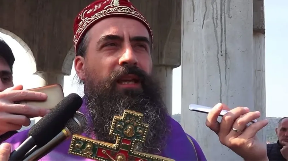 Ко је владика Методије: Епископ диоклијски, Амфилохијев викарни епископ, ујак Милојка Спајића
