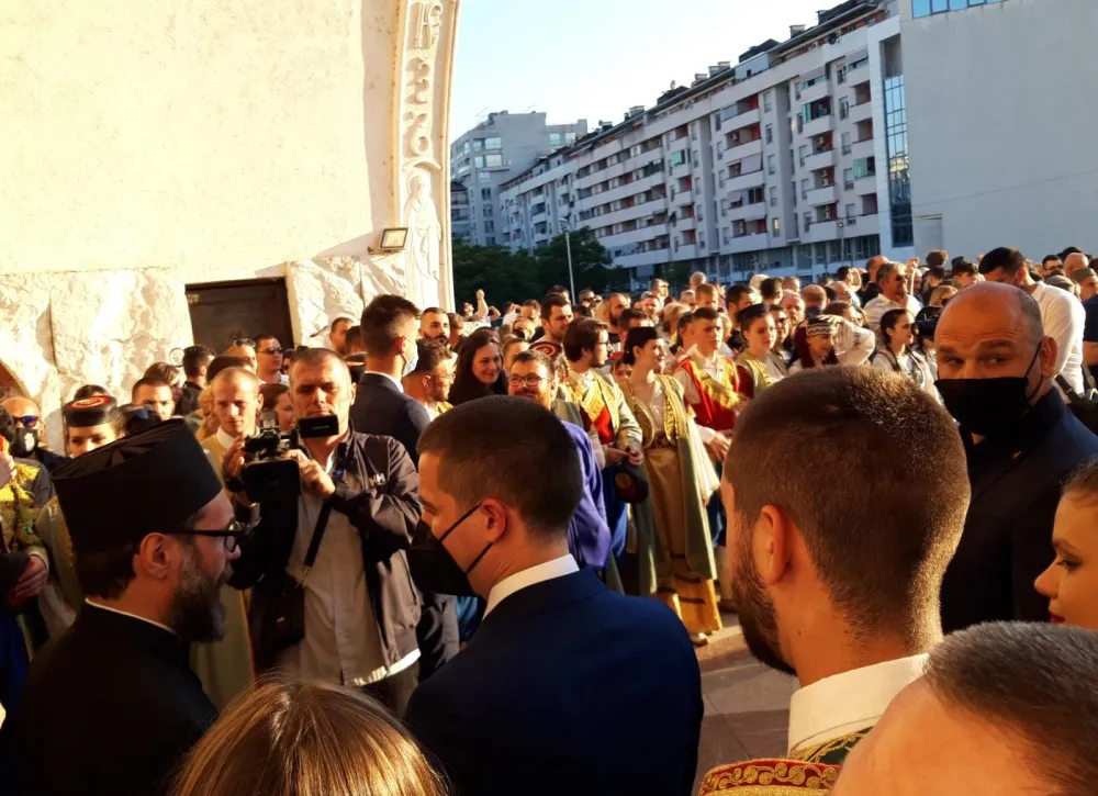 Алекса Бечић на дочеку митрополита Јоаникија