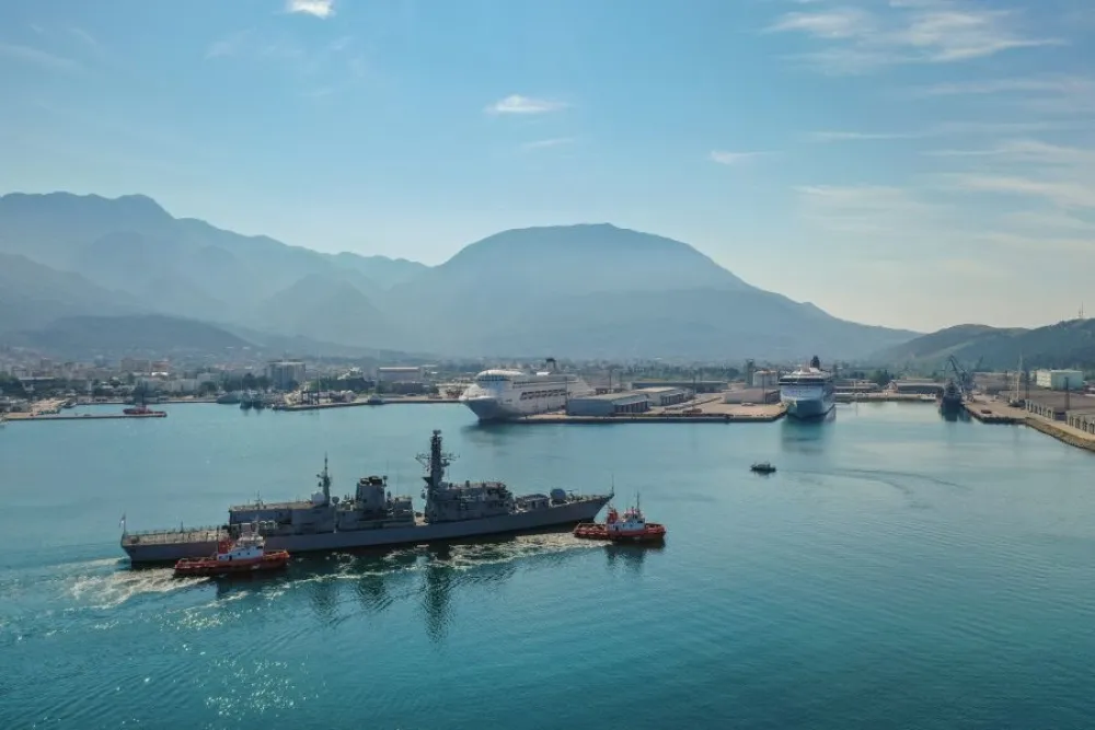 Фрегата Краљевске ратне морнарице у посjети Црноj Гори