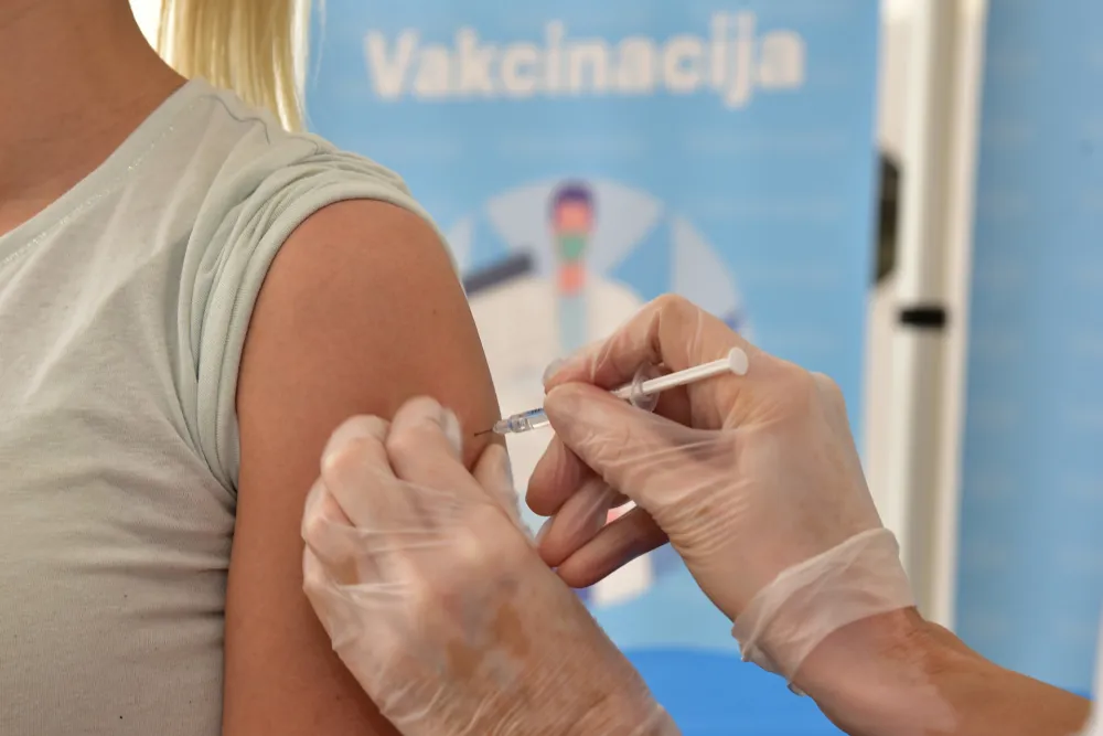 Умјетници позивају на имунизацију: Загрлимо слободу