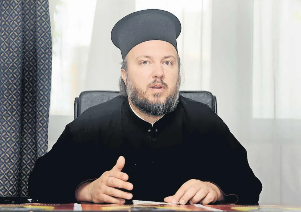 Џомић: Митрополија и Епархија су у евиденцији, не у регистру