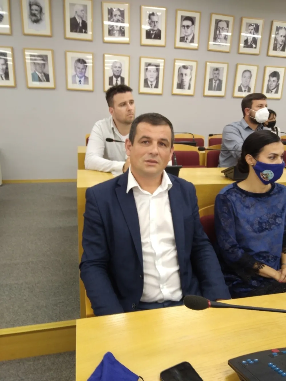 Сужава се коалиција у Херцег Новом: Вољели се само један мјесец