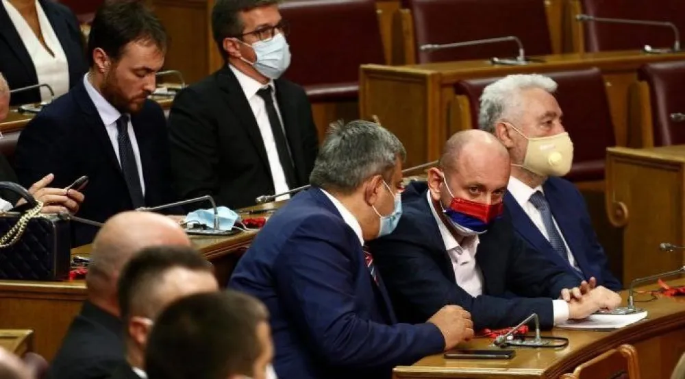 Премијер ризикује нове изборе по старим правилима