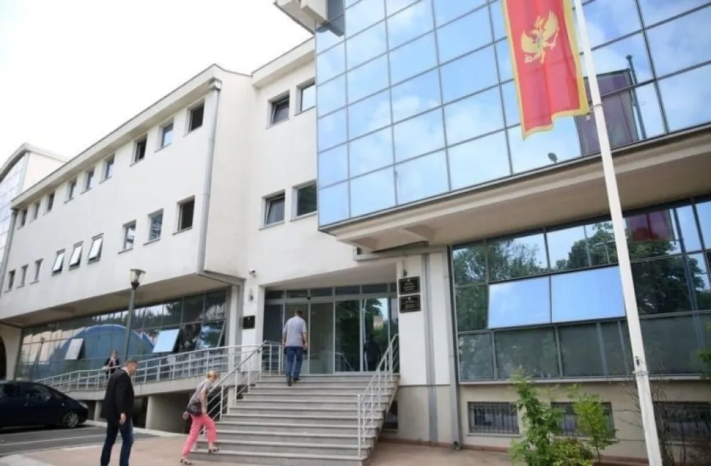 Предлози за Тринаестојулске награде до 1. јула
