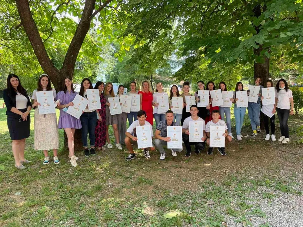 ОШ "Вуко Јововић" испратила полуматуранте: "Луча" за 19 најбољих ђака