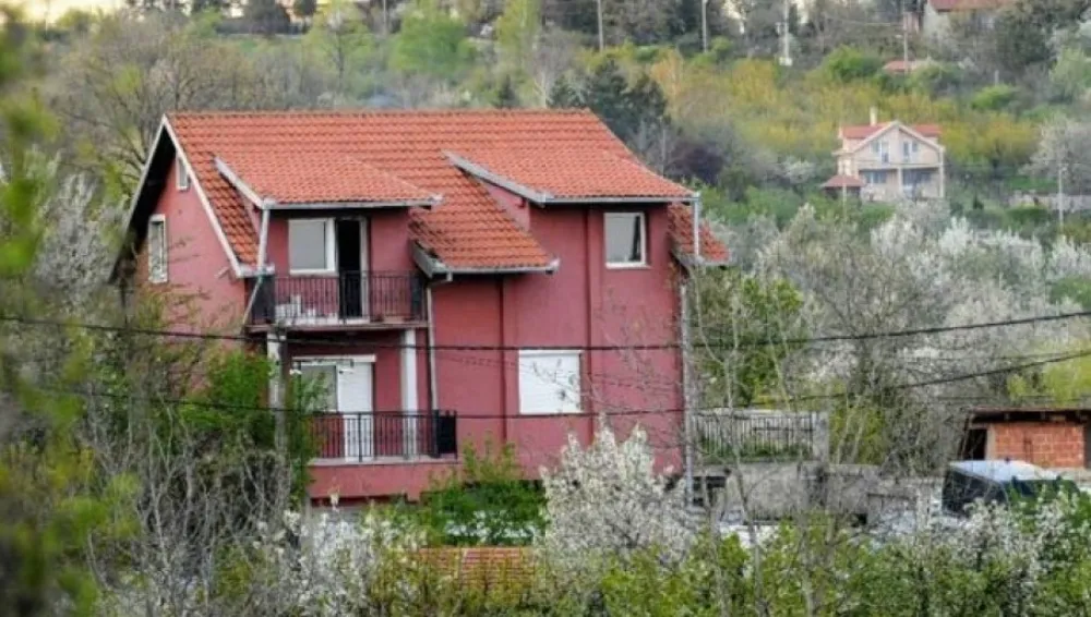 Џони са Врачара, био у кући страве, крије се са Радојем Звицером?