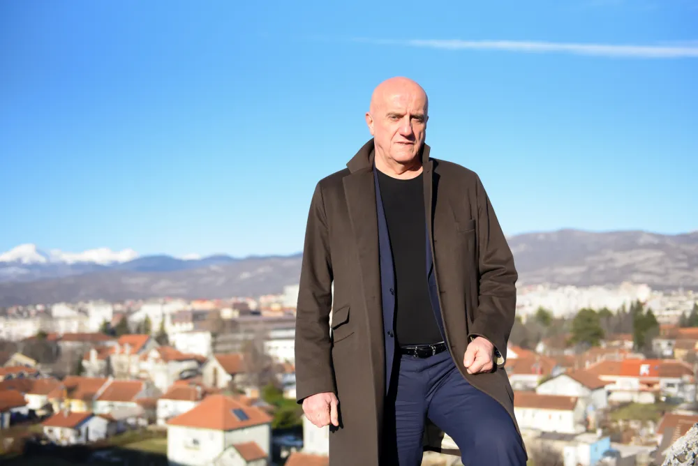 Давидовић: У Црној Гори се дешава спрдња епских размјера