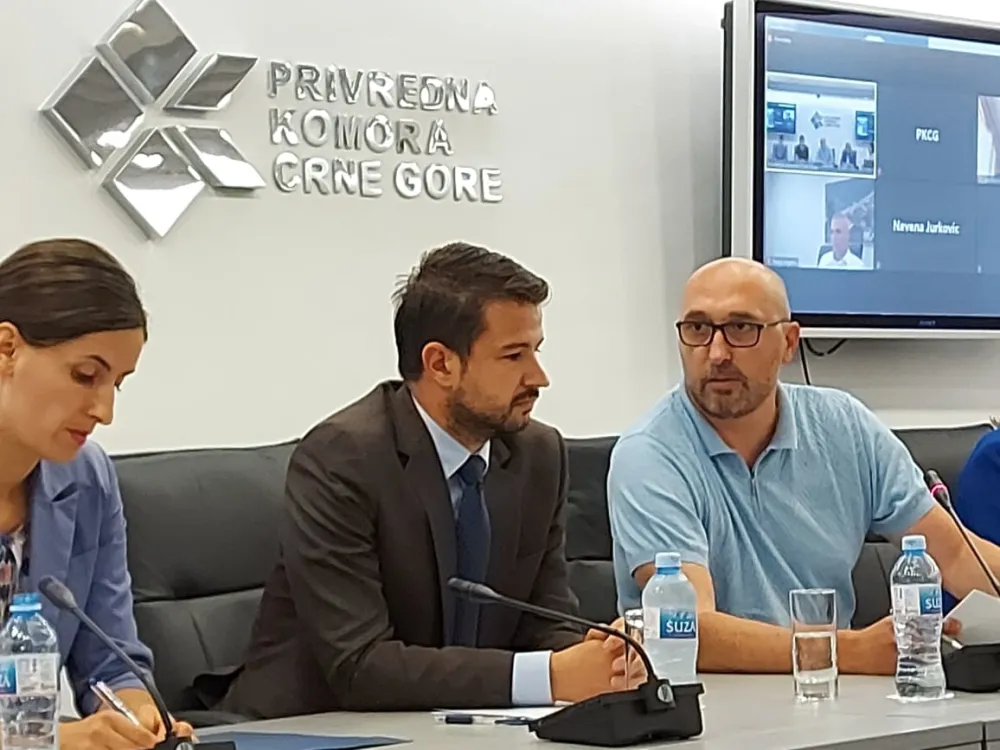 Трговци не желе радну недјељу за мале продавнице; Милатовић: Ово што радите је лицемјерно