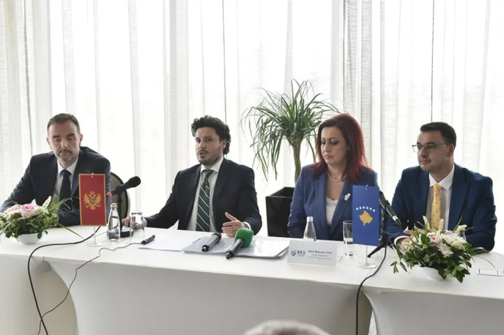 Абазовић: Грађани ће сада на територији Косова моћи саобраћати са зеленим картоном