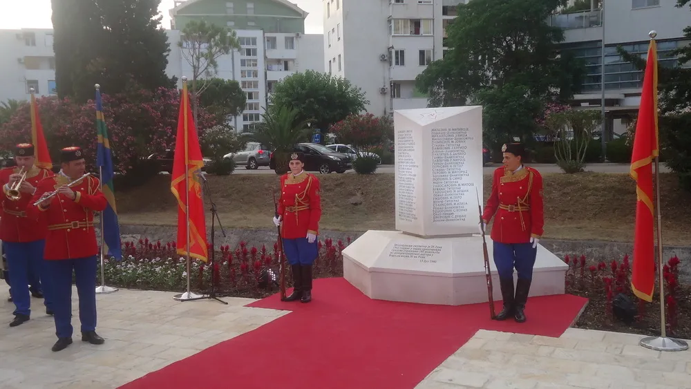 Грађанима Бара предато спомен обиљежје изграђено на мјесту некадашњег логора