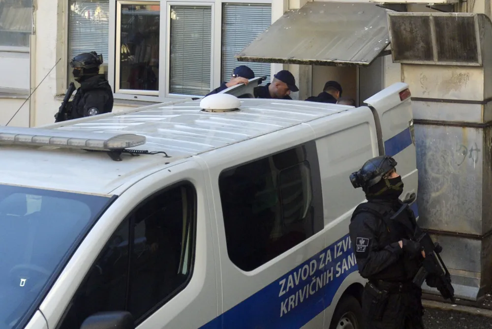 Детаљи из истраге: Полицајац обавјештавао дилера да га прате