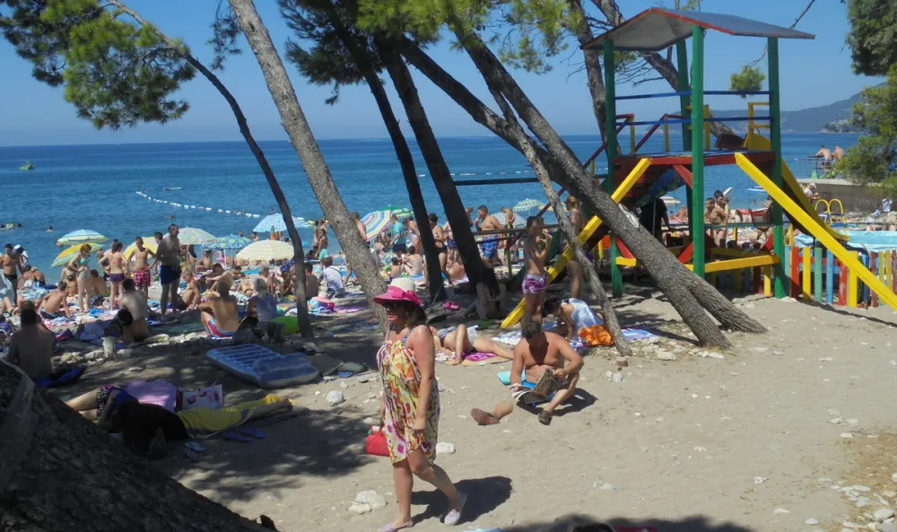 На барској ривијери борави 2.976 туриста