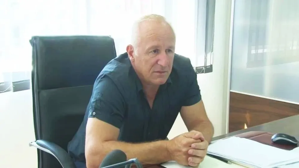 Директору Паркинг сервиса Јовици Греговићу Будванска ривијера