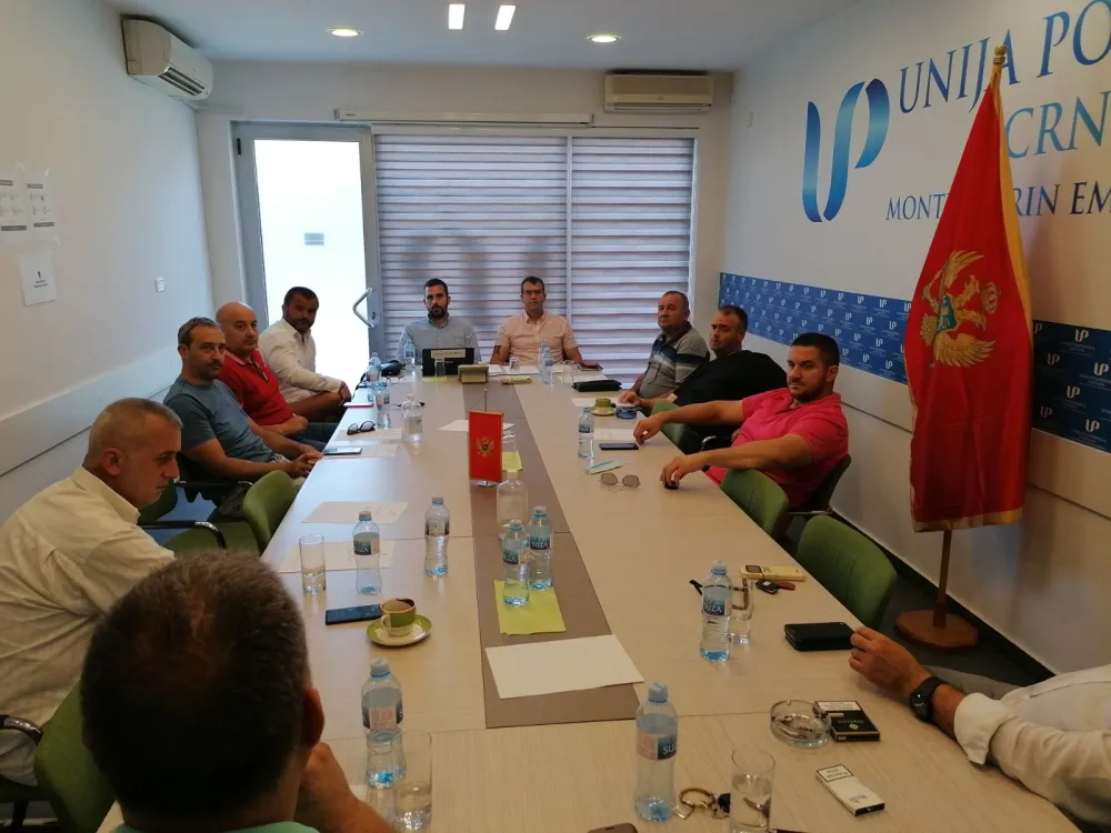 Унија послодаваца формирала Одбор такси превозника