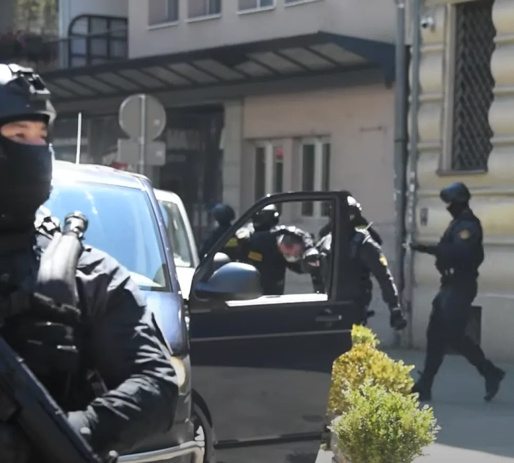 (ВИДЕО) За сарадника кавчана високе мјере безбједности: Тужилаштво саслушавало Елеза више сати