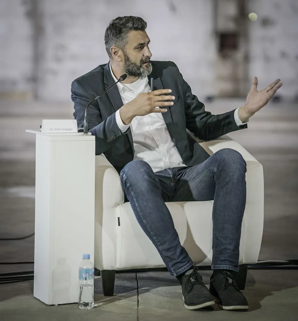 Суљагић о Абазовићу: Када дођеш некоме у кућу не сједаш одмах за врх стола