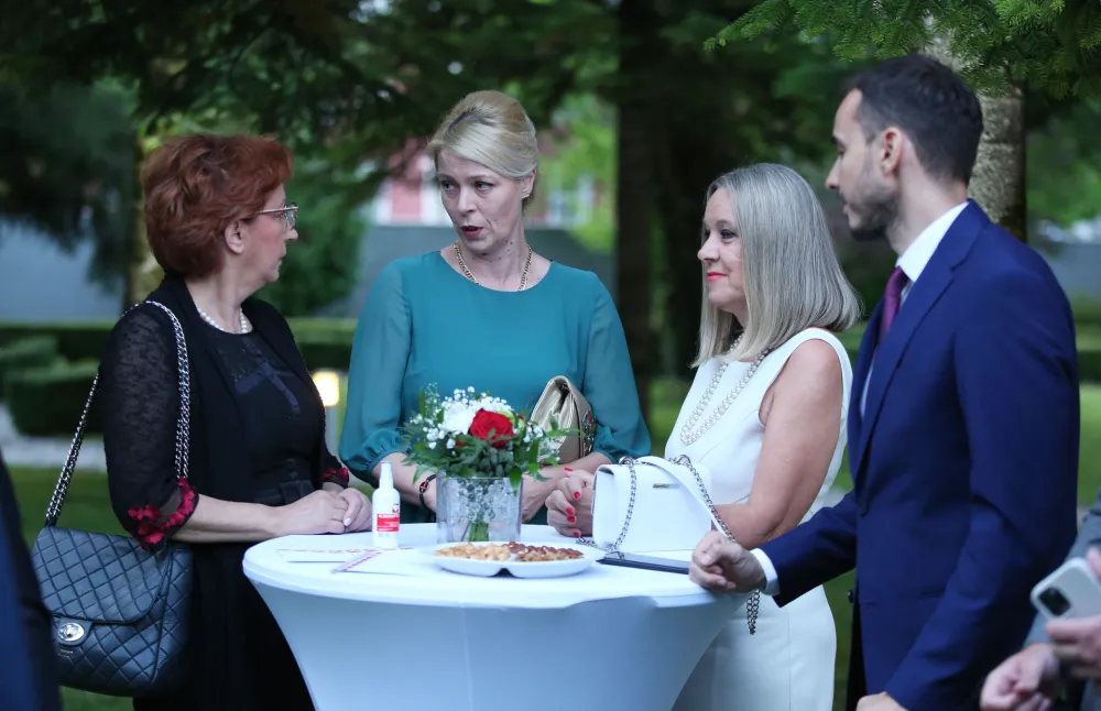 На пријему код Ђукановића посланици Демократа, СНП-а и УРА