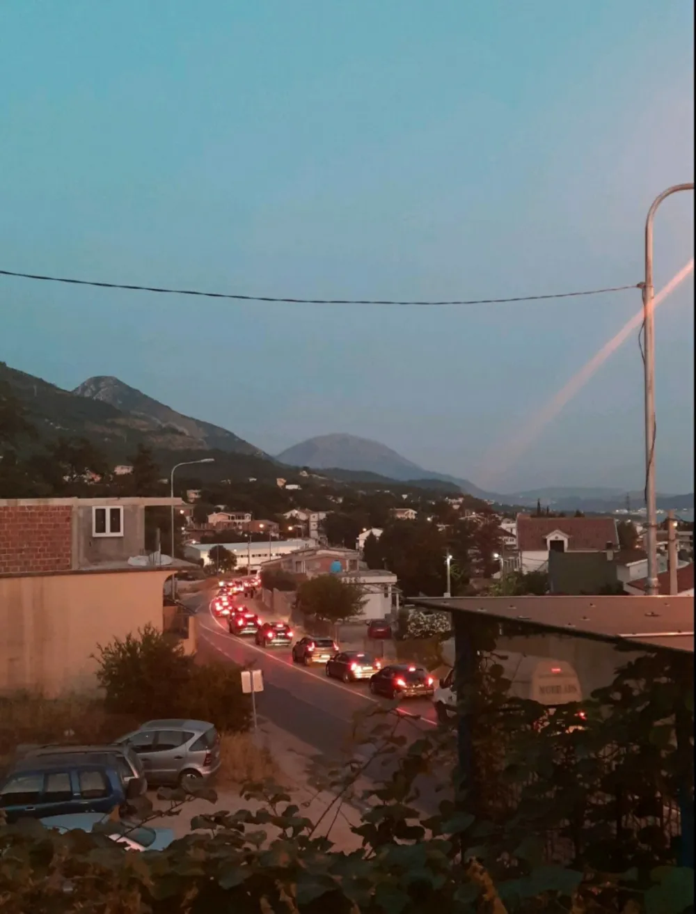 (ФОТО) У Сутомору гужве као некада