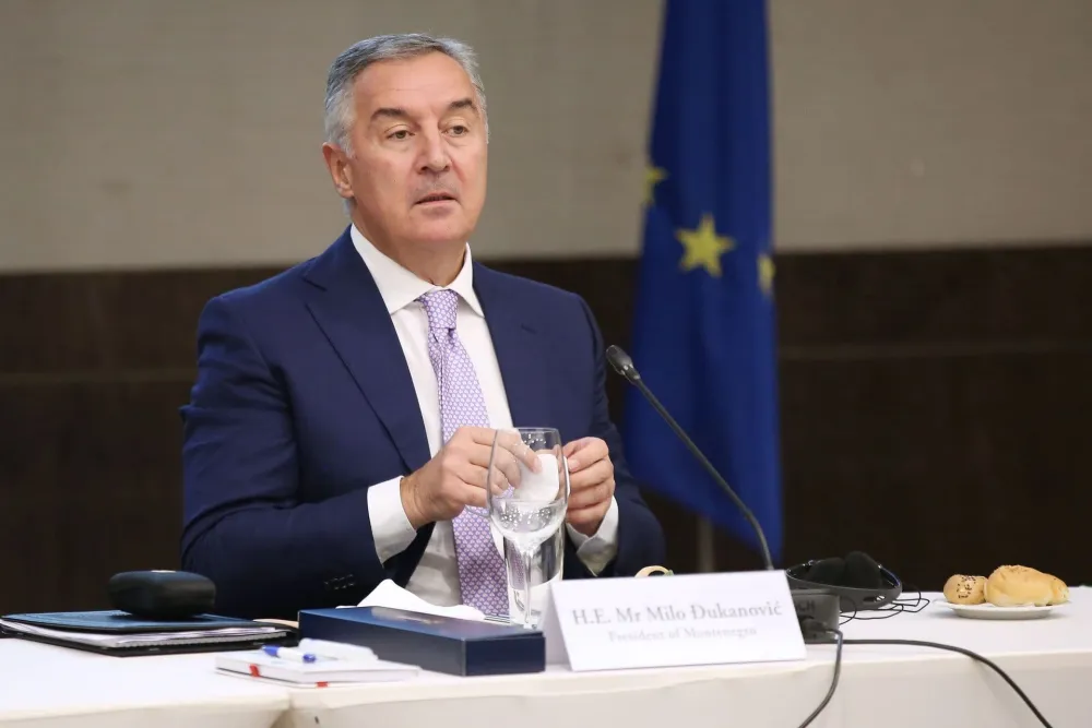 НАТО савезници и европски партнери честитали Ђукановићу 13. јул