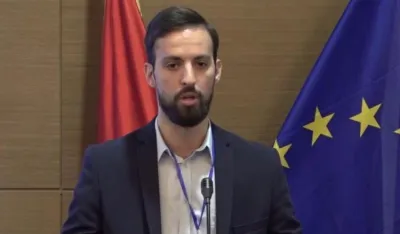 Зиројевић Владином медијском тиму: Јанко брани Владислава мртва, што га брани кад га не одбрани