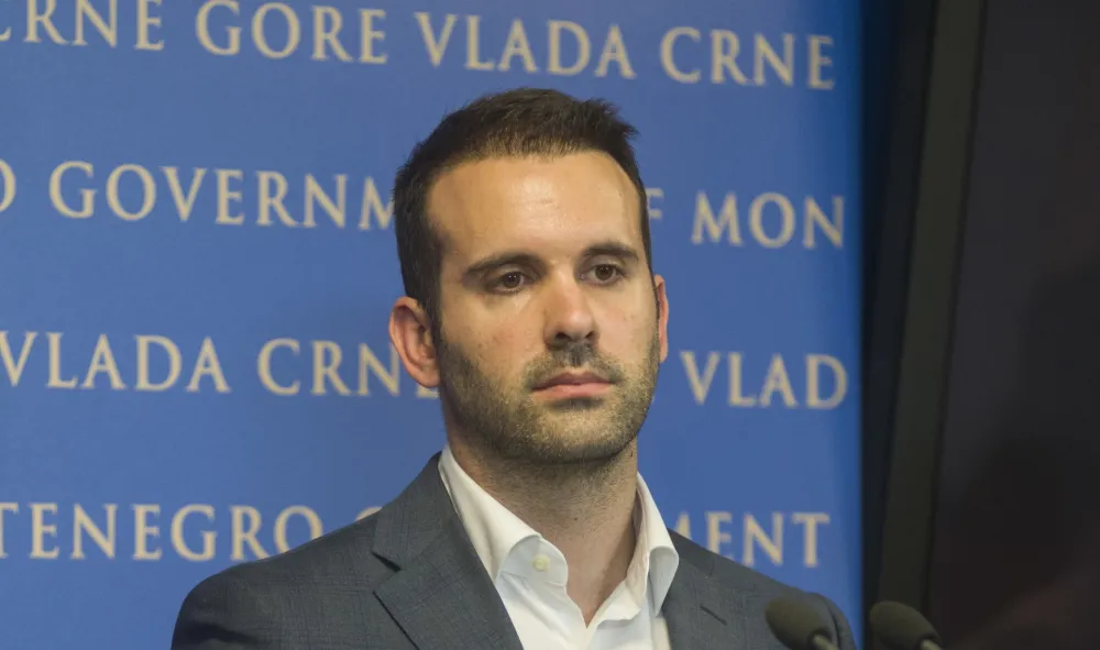 Огласио се Спајић: Ако вам не одговарам, смијените ме, богат сам ушао у Владу