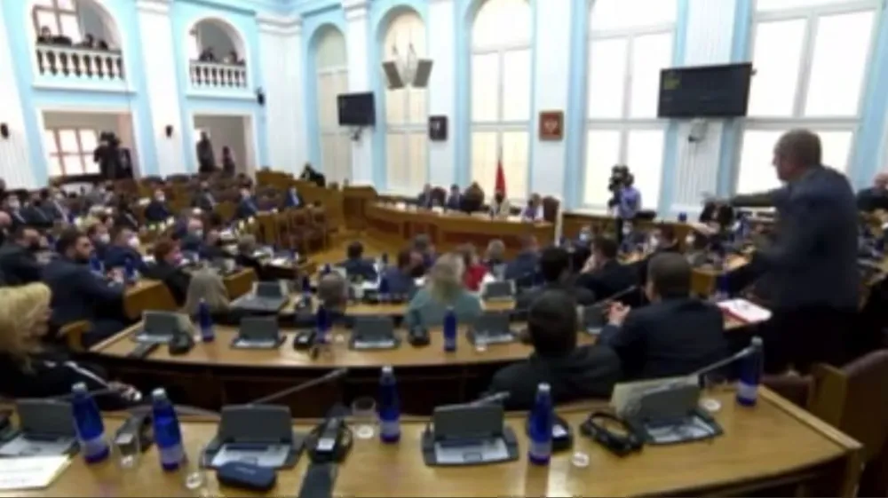 Посланици се ријетко кажњавају иако су варнице на скупштинским сједницама честе