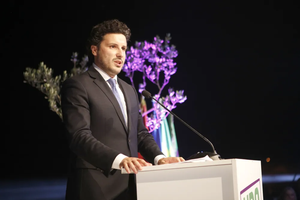 Абазовићев покрет поздравио разрјешење Вишњићке: Злоупотријебила је дјецу