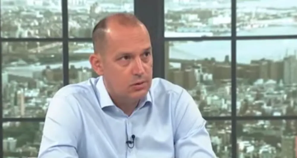 (ВИДЕО) Лончар: Зaгадиће вам Срби море у Црној Гори, ако су геноцидни немојте паре да узимате од њих