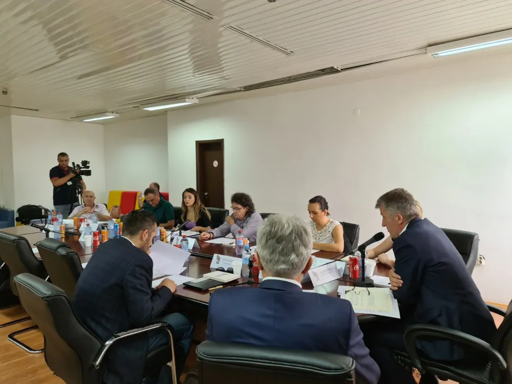 Нови генерални директор Јавног сервиса бираће се по старим правилима