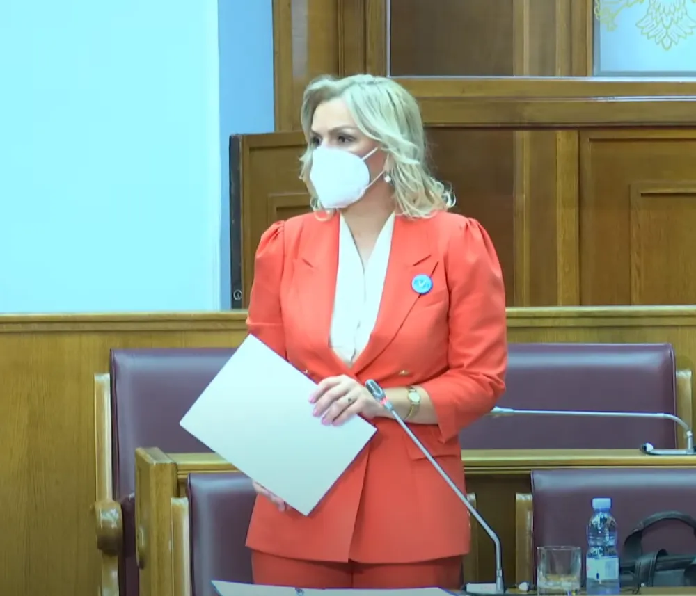 (ВИДЕО) Боровинић Бојовић: Вакцинишите се да би избјегли пуне болнице, Министратсво инсистира на повећању зарада у медицини