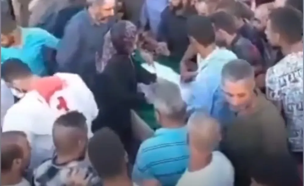 (ВИДЕО) Покојник оживио на својој сахрани