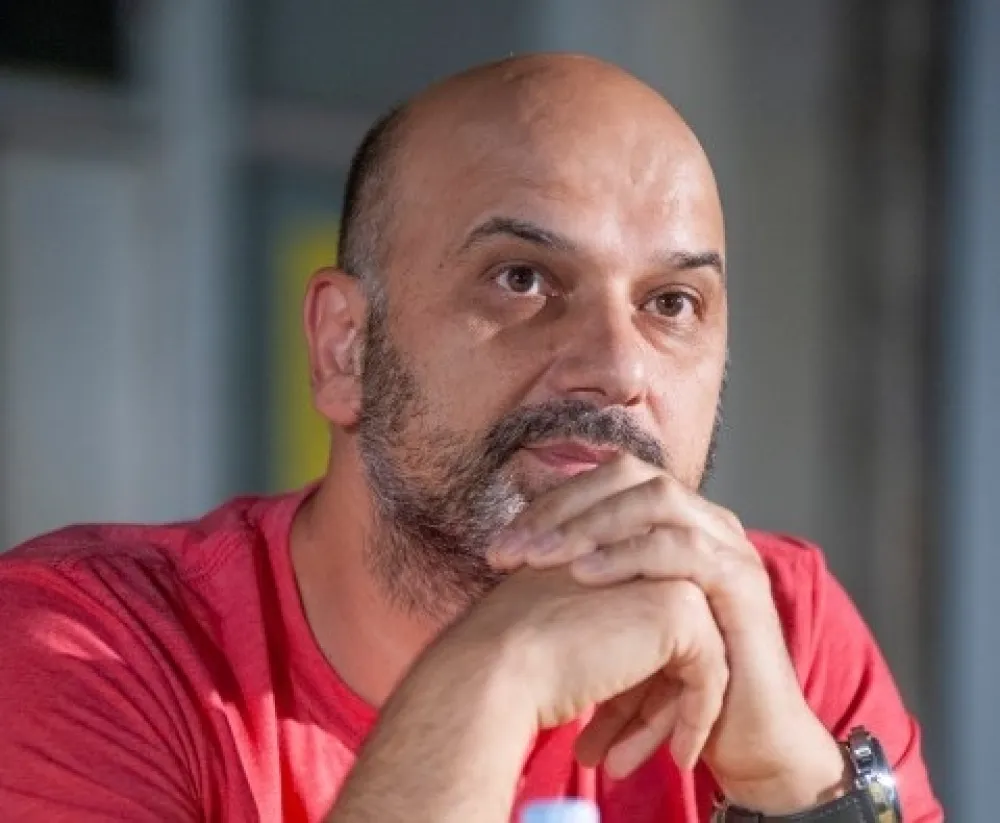 Попај написао књигу, промовише је у Будви