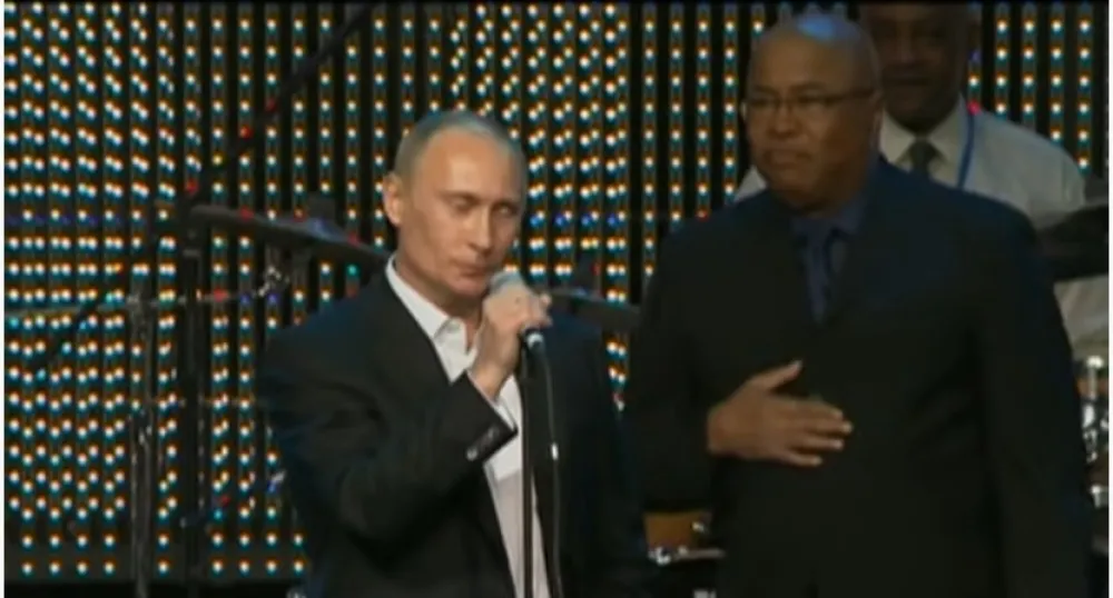 (ВИДЕО) Погледајте како руски предсједник Владимир Путин пјева на енглеском