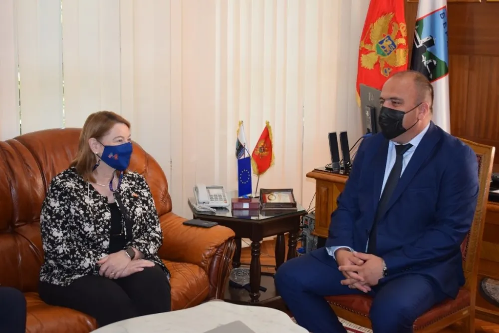 Америчка амбасадорка посјетила Општину Беране