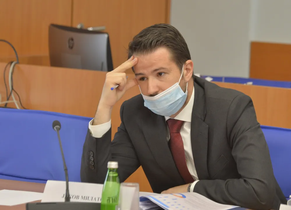 Милатовић: Андрија Мандић се захваљује Србима са билбордима које нико није видио