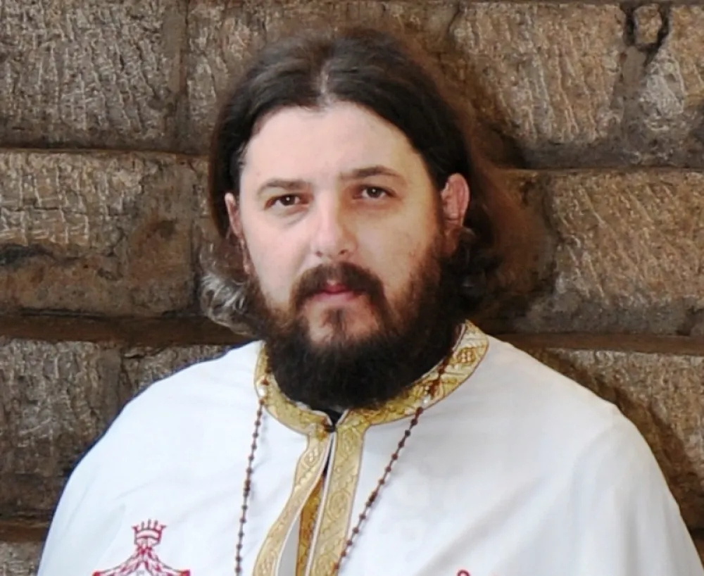 Отац Обрен Јовановић: Цијела Бока је уз СПЦ, имате подршку од нас и на Цетињу